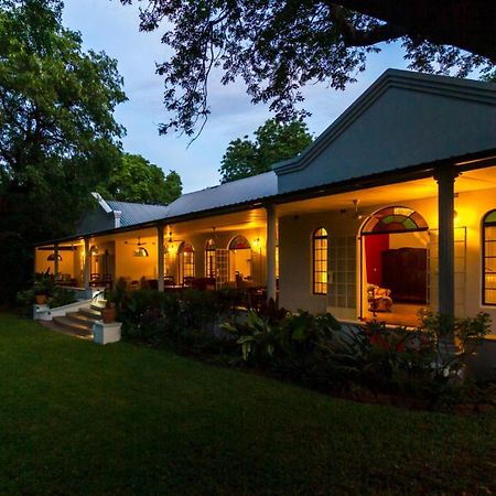 The Courtney Lodge Victoria Falls Exterior foto