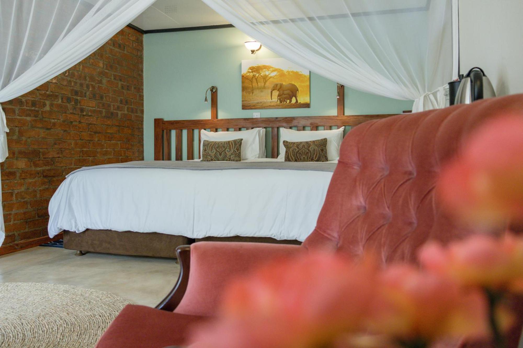 The Courtney Lodge Victoria Falls Exterior foto